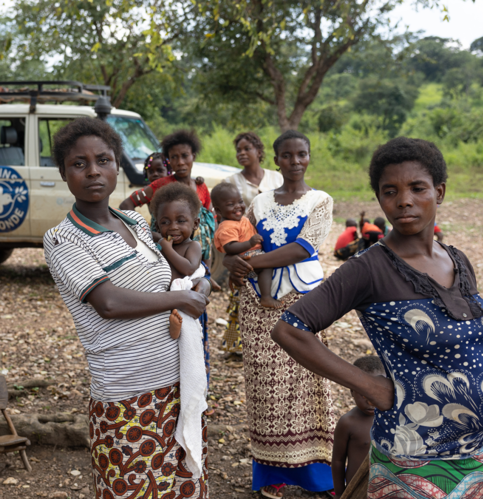 Frauen und Kinder in Krisenregionen sind besonders vom Hilfsstopp betroffen. Foto: Alexis Aubin