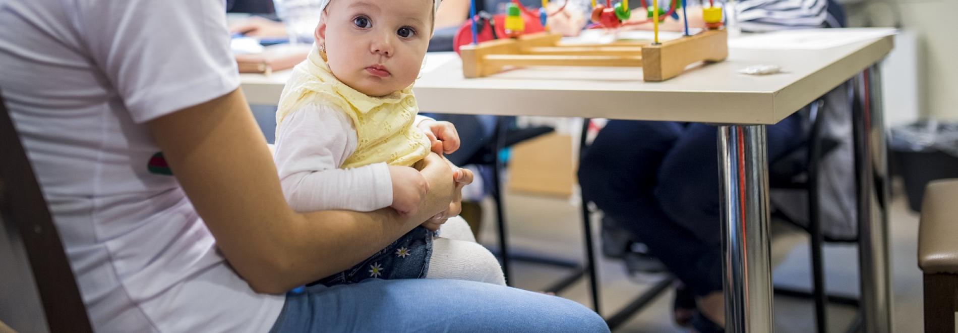 Ärzte der Welt leistet auch in Deutschland medizinische Hilfe für Menschen ohne Krankenversicherung. Hilfe für Kinder in Hamburg. Bild: Bente Stachowske